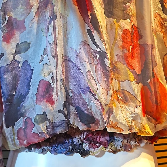 Breezy Silk blouse L / XL, lots of volume, elasticated waist looks great w jeans - Picture 9 of 12